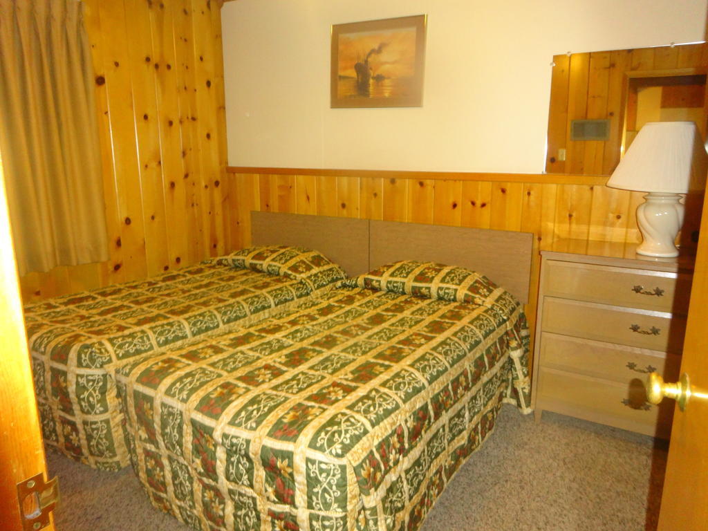 Boulder Lodge June Lake Phòng bức ảnh