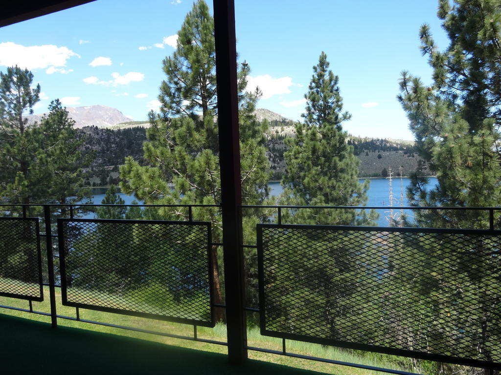 Boulder Lodge June Lake Phòng bức ảnh